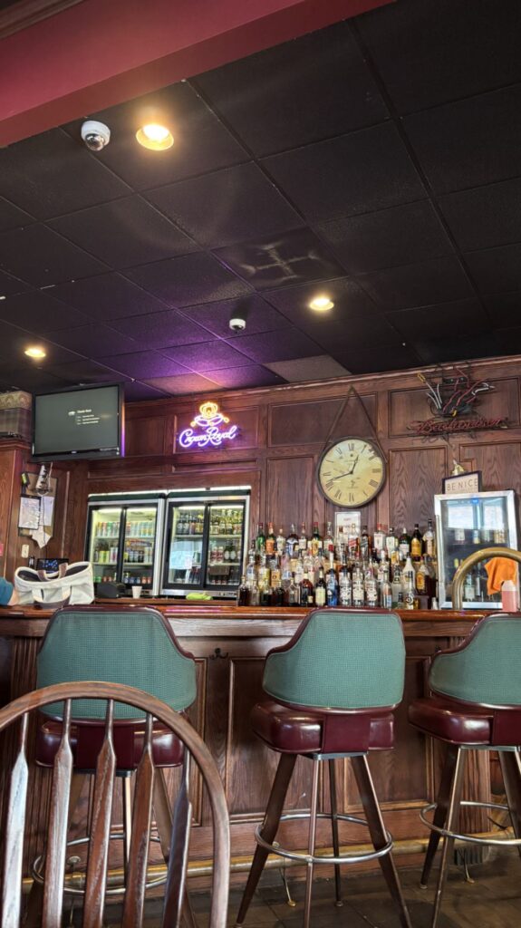 English Pub & Bistro - Ravenna, OH 3